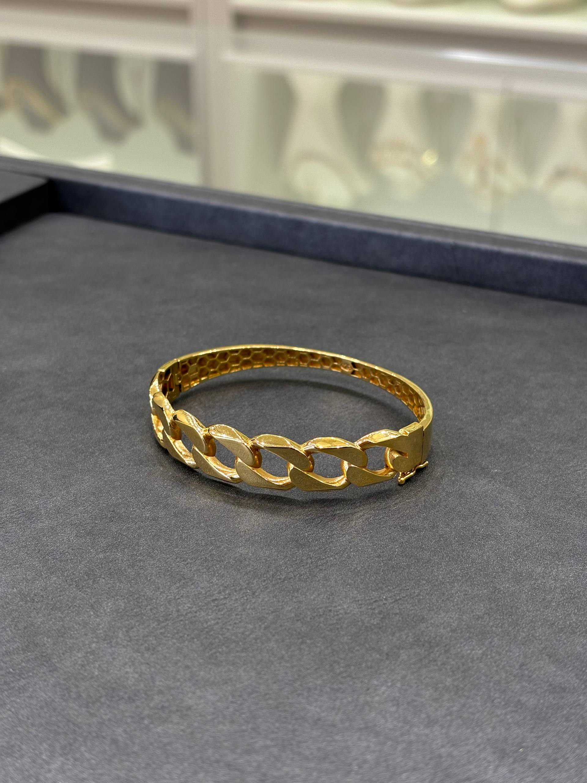 photo_2025-12-05_20-25-03