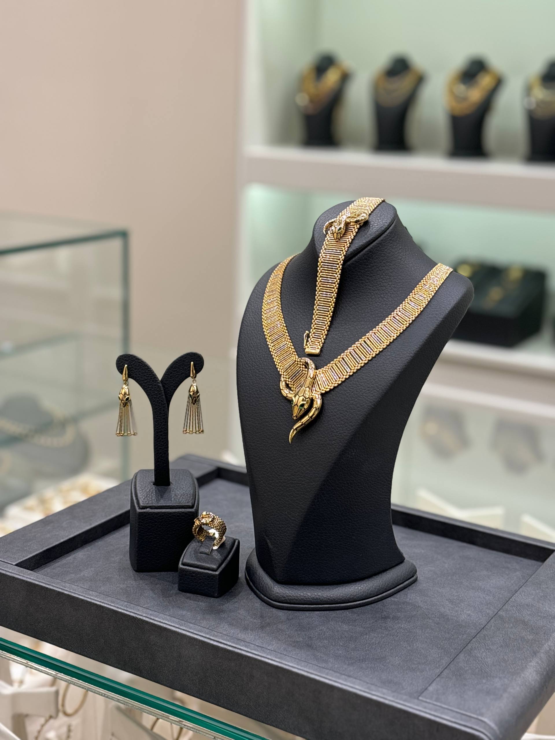 photo_2025-12-05_20-29-33