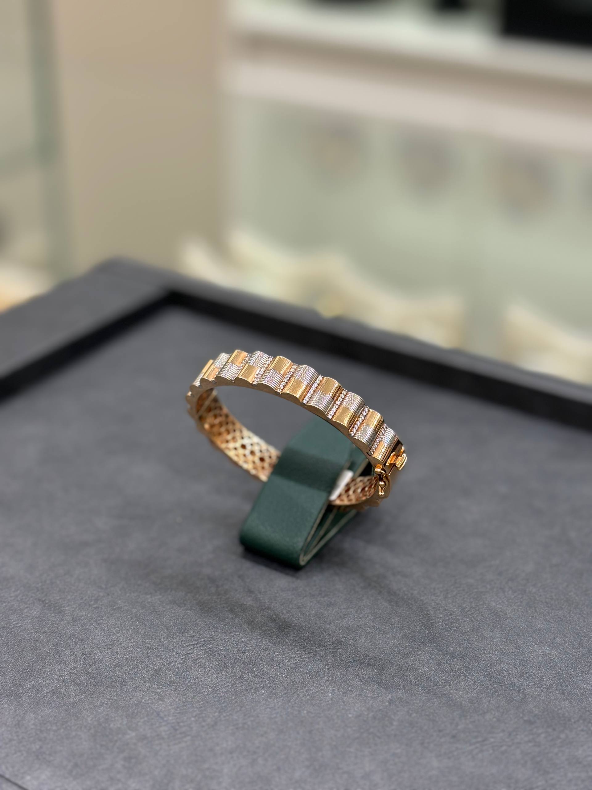 photo_2025-12-05_20-34-29