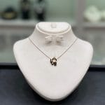 گردنبند لاو
