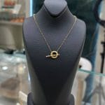 گردنبند حلقه و محور